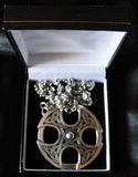 COLGANTE CRUZ CELTA DE METAL - ST JUSTIN -