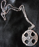 COLGANTE CRUZ CELTA DE METAL - ST JUSTIN -