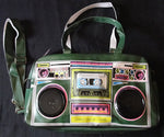 BOLSO RADIO CASSETTE VERDE CON ALTAVOCES - NUEVO -